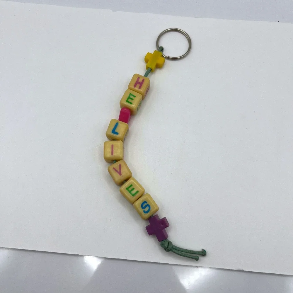 Vintage‎ He Lives Christian Keychain Religious Faith Beaded Charm Cross Pendant